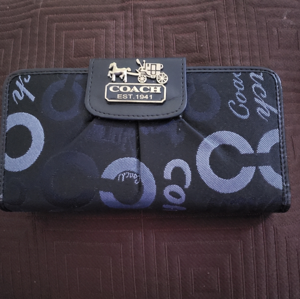 NWOT COACH CHECKBOOK WALLET
